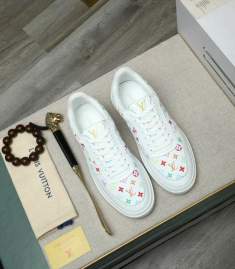 Picture of Louis Vuitton Shoes _SKULVsz38-44hnh038115557